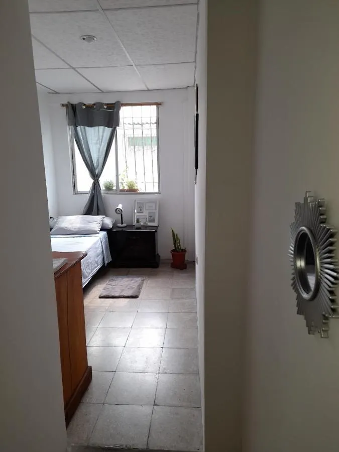 Hostal Albergue Casa IWANA Guayaquil Ecuador