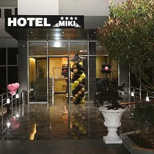 Miki Durres